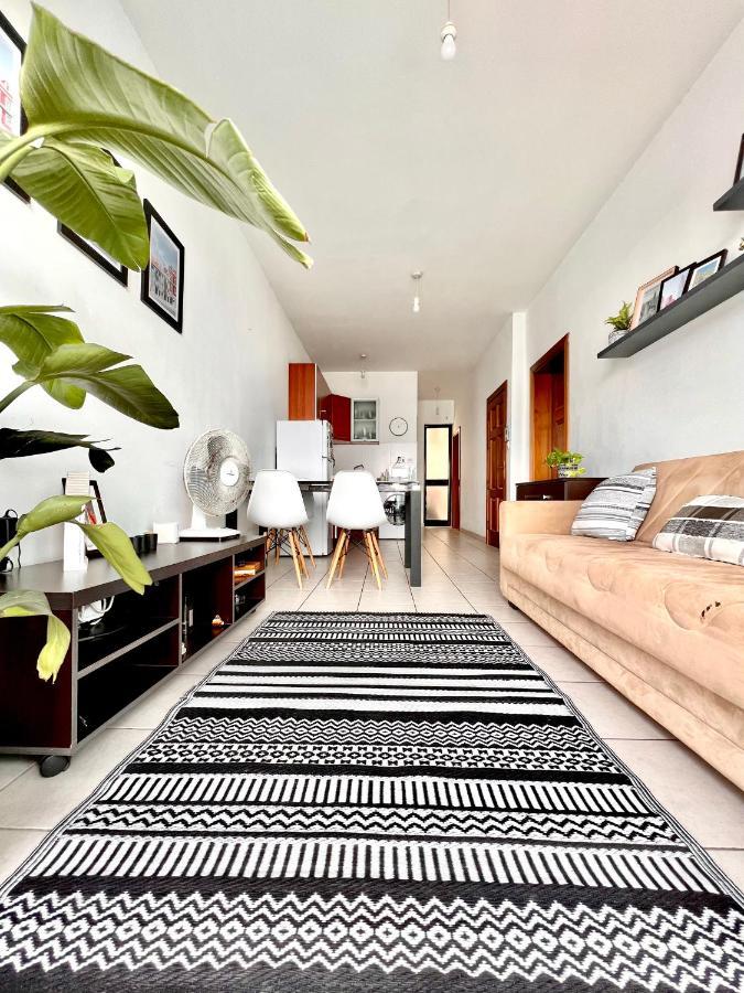 F8 1 Seaview Room, Living And Bathroom Shared , Stjulians San Julián Exterior foto